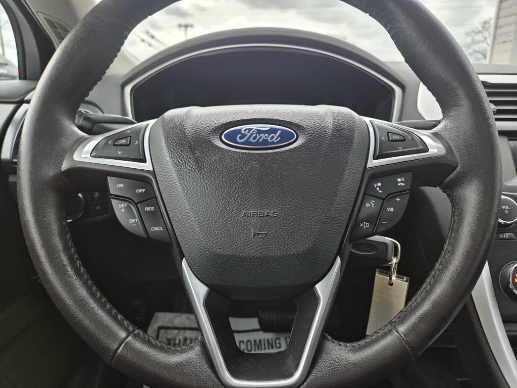 Ford Fusion SE 2015