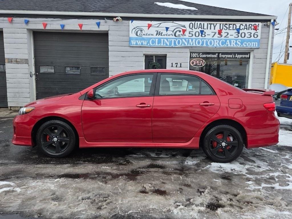 Toyota Corolla S 5-Speed MT 2012