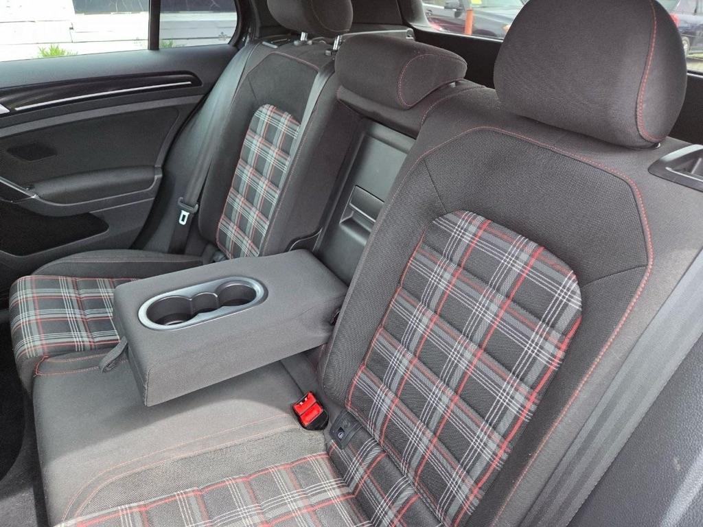 Volkswagen Golf GTI  2015
