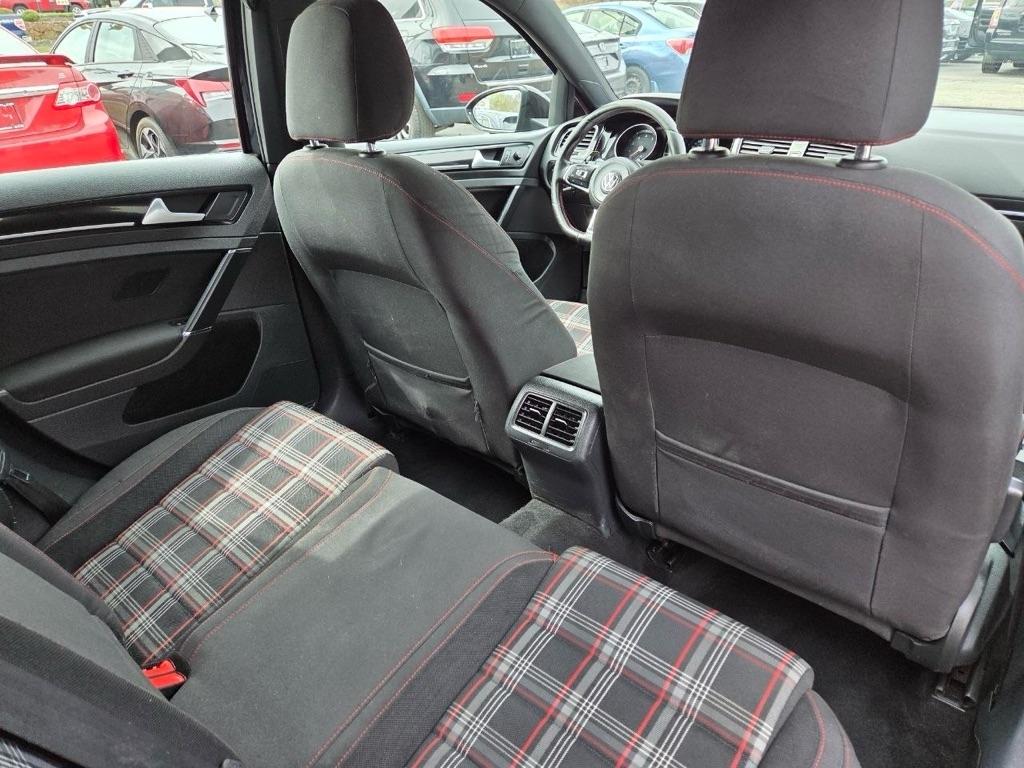 Volkswagen Golf GTI  2015