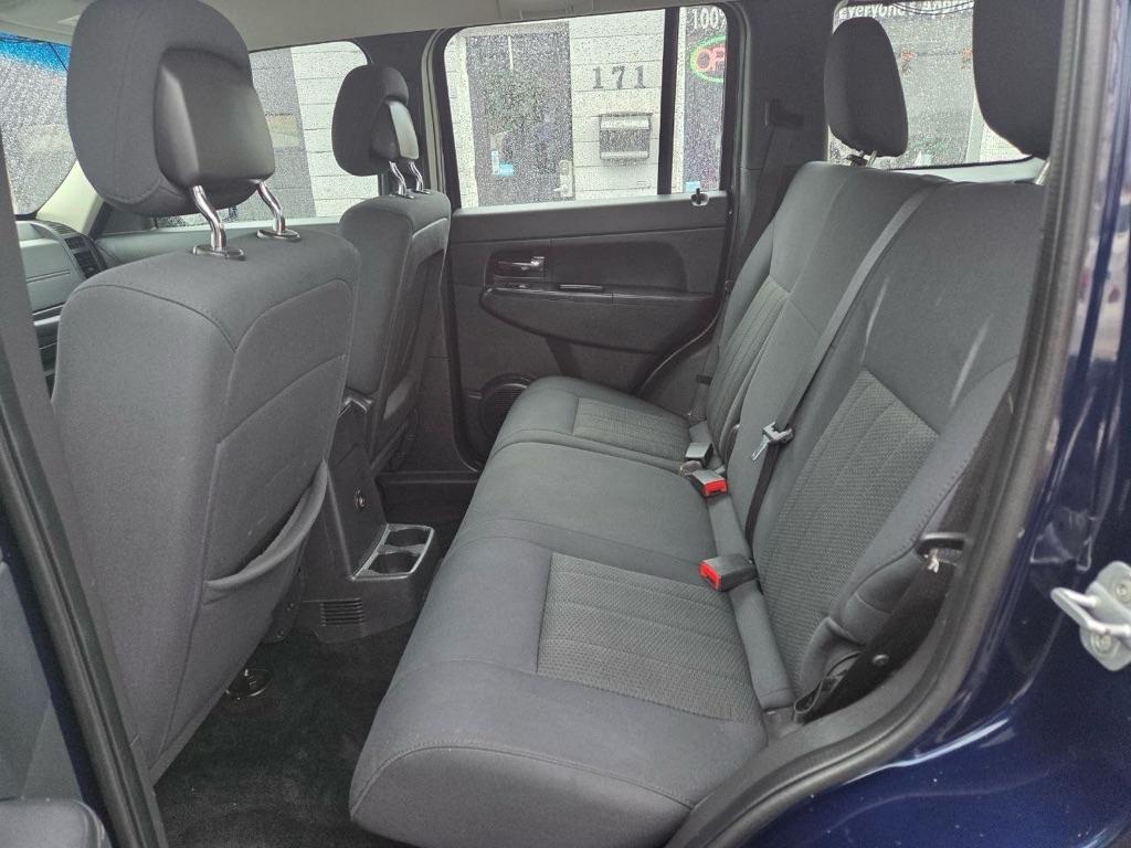 Jeep Liberty Sport 4WD 2012