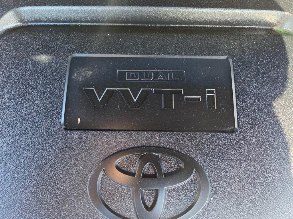 Toyota RAV4 LE AWD 2017