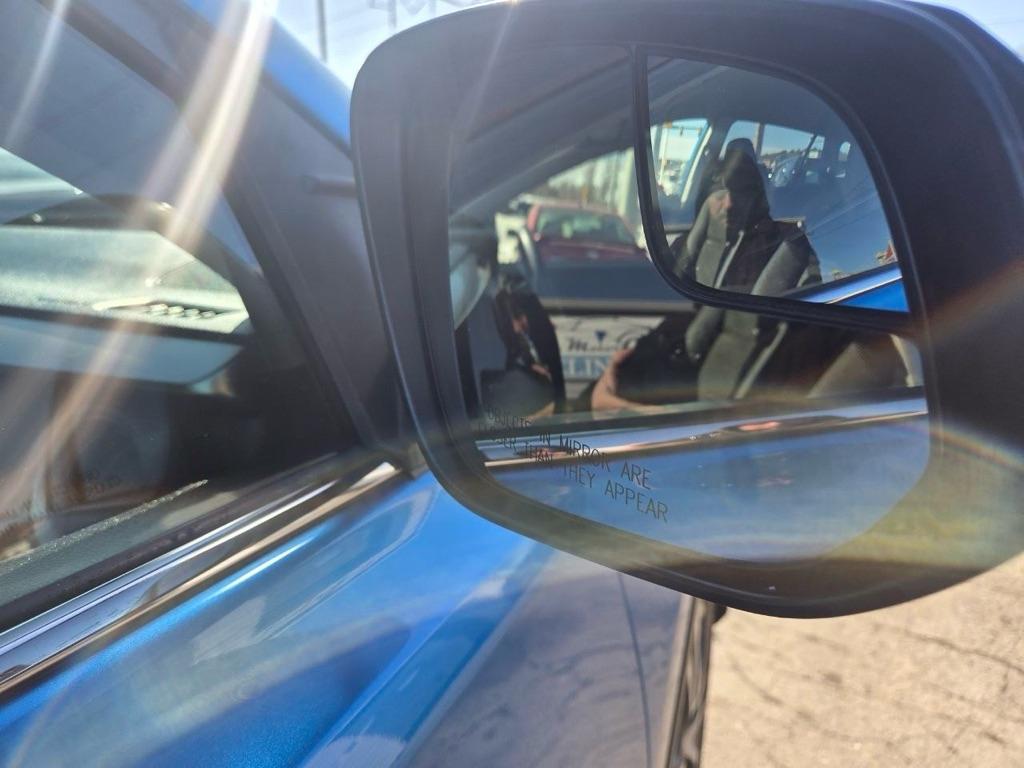 Toyota RAV4 LE AWD 2017