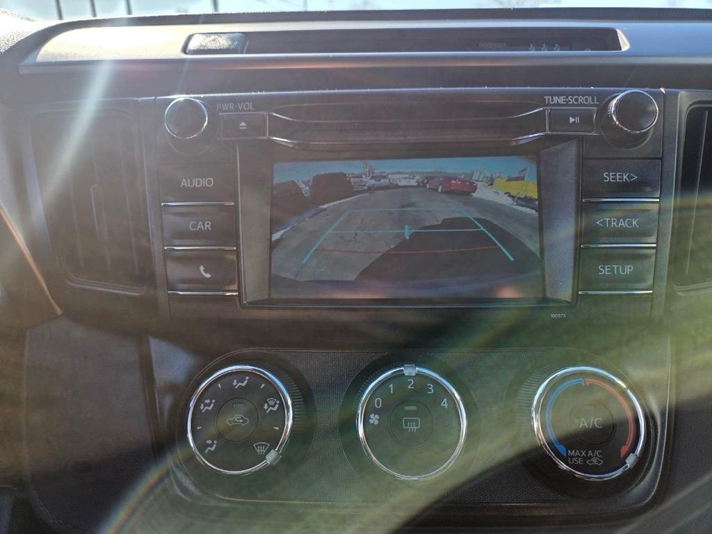 Toyota RAV4 LE AWD 2017