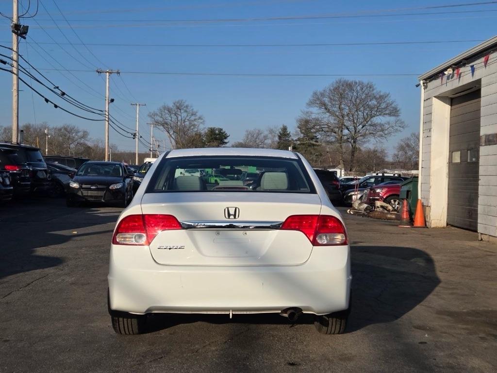 Honda Civic EX Sedan 5-Speed AT 2009