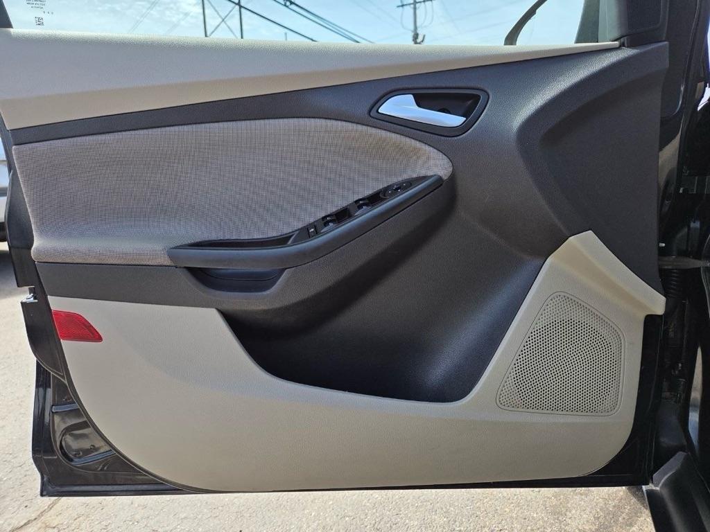 Ford Focus SE Sedan 2014