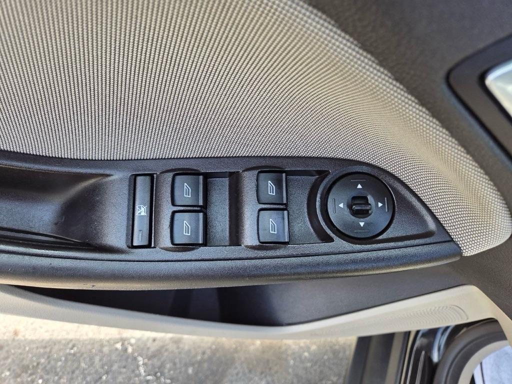 Ford Focus SE Sedan 2014