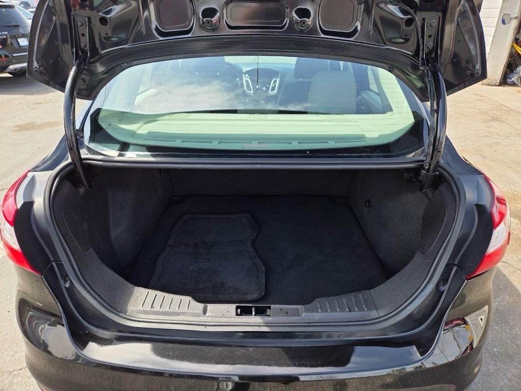 Ford Focus SE Sedan 2014