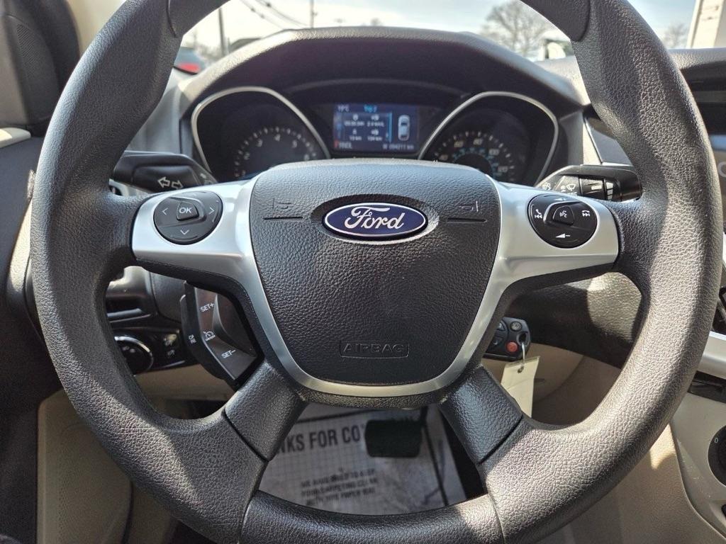 Ford Focus SE Sedan 2014