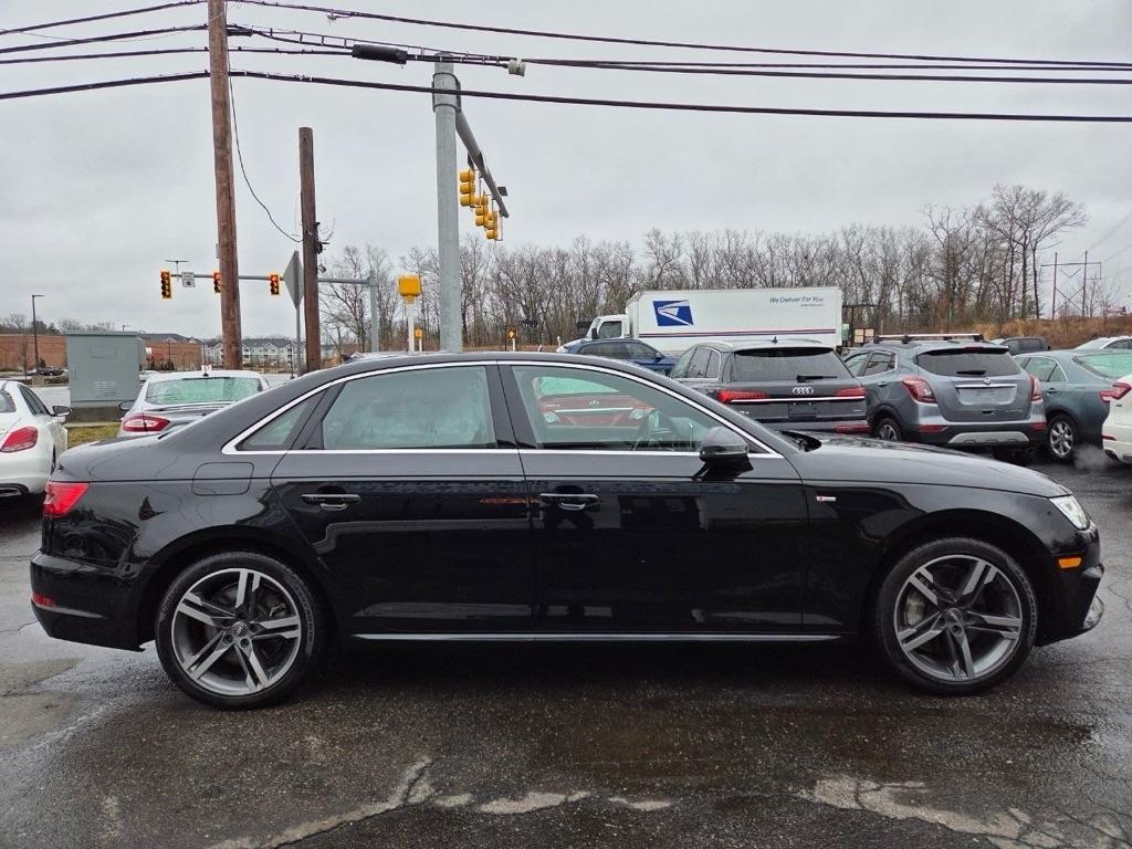 Audi A4 2.0T Prestige quattro Sedan 2017