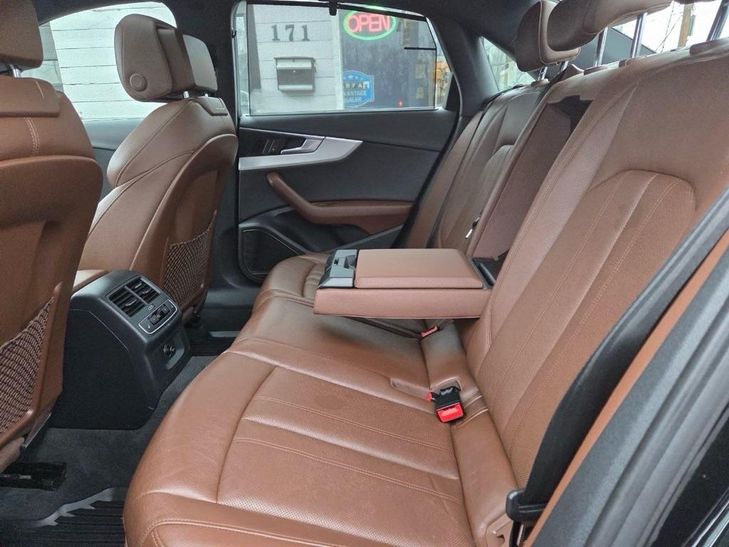 Audi A4 2.0T Prestige quattro Sedan 2017