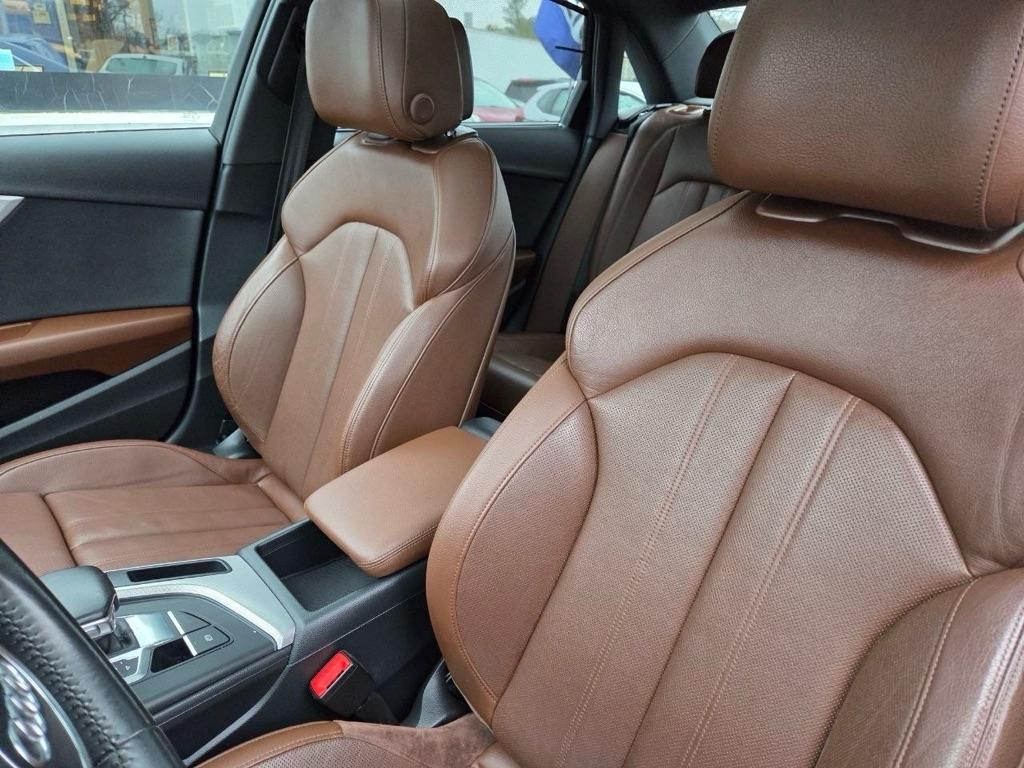 Audi A4 2.0T Prestige quattro Sedan 2017