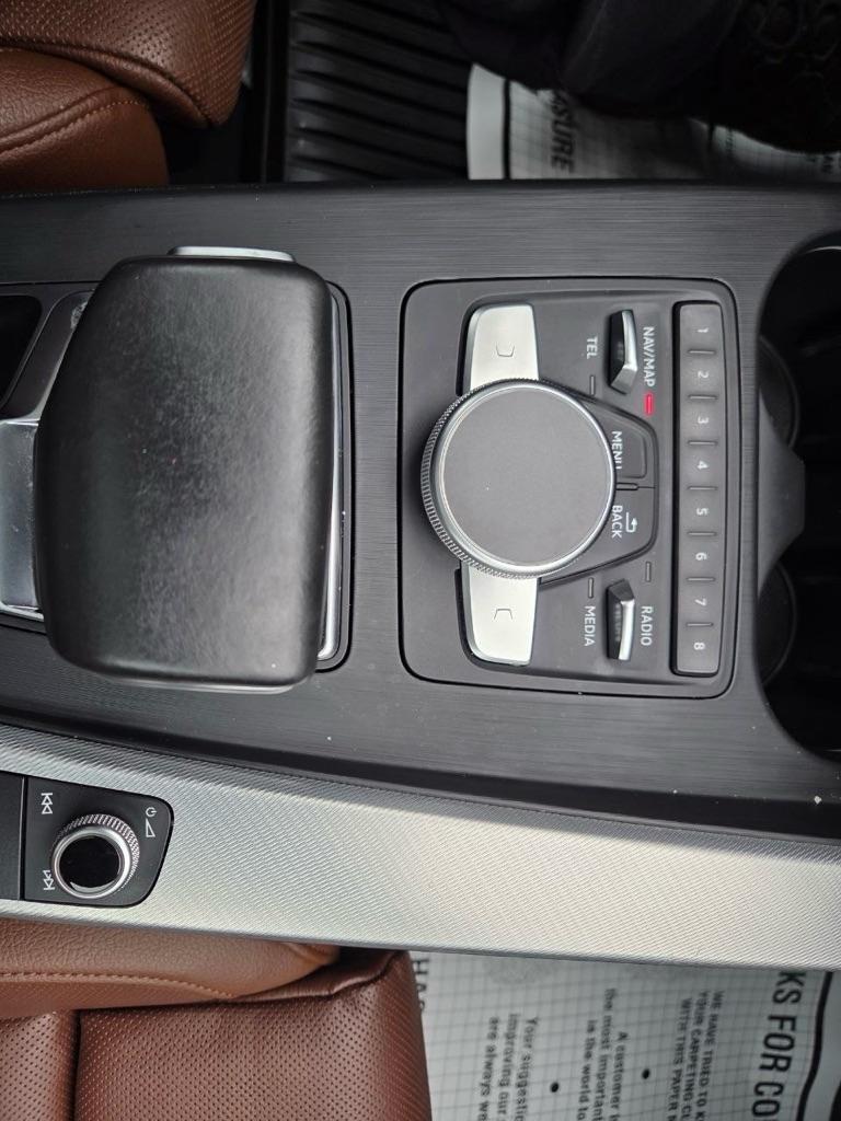 Audi A4 2.0T Prestige quattro Sedan 2017