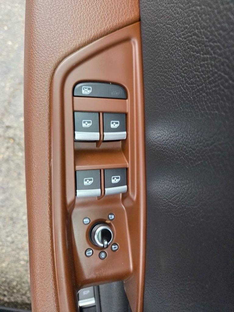 Audi A4 2.0T Prestige quattro Sedan 2017