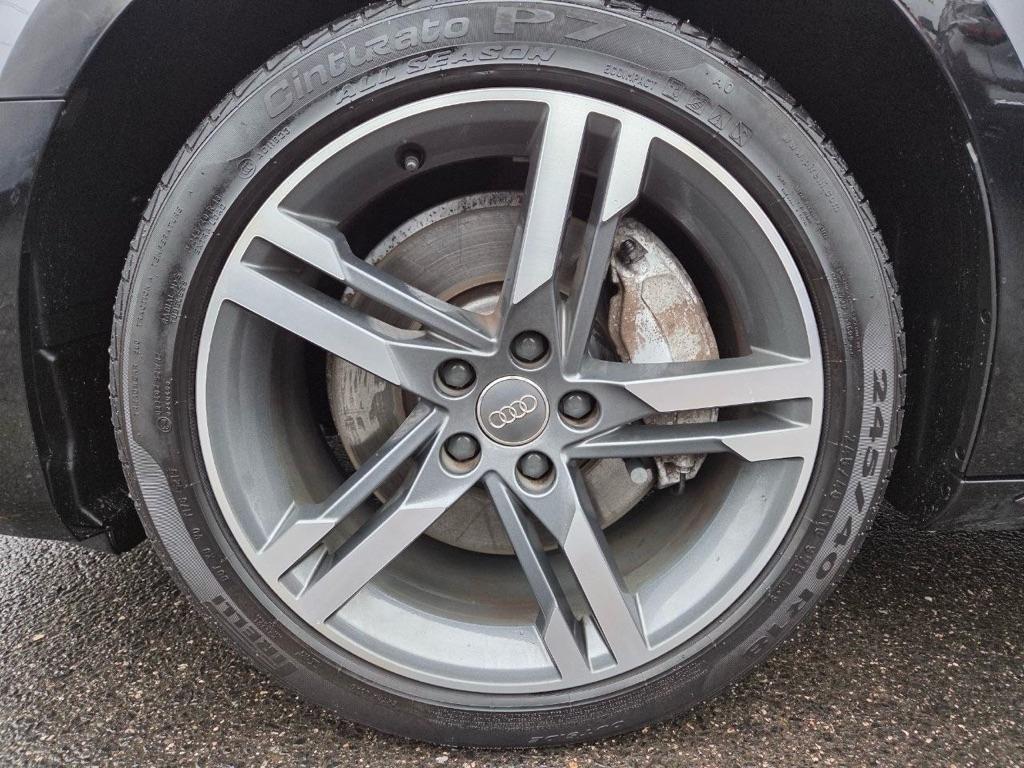 Audi A4 2.0T Prestige quattro Sedan 2017