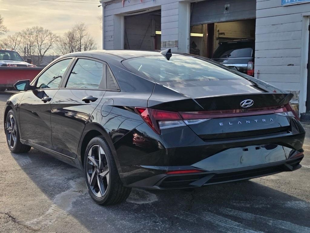 Hyundai Elantra SEL 2023