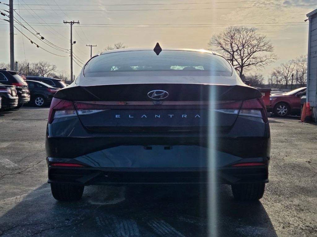 Hyundai Elantra SEL 2023