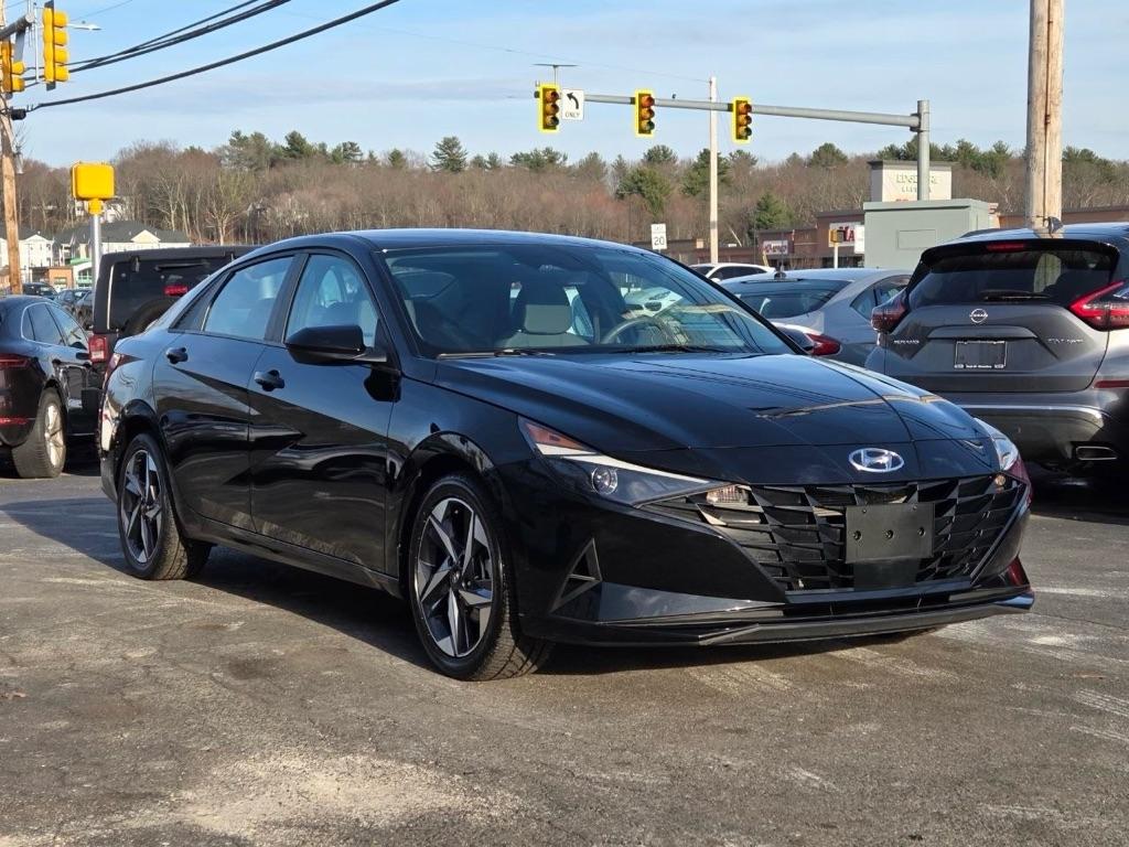 Hyundai Elantra SEL 2023