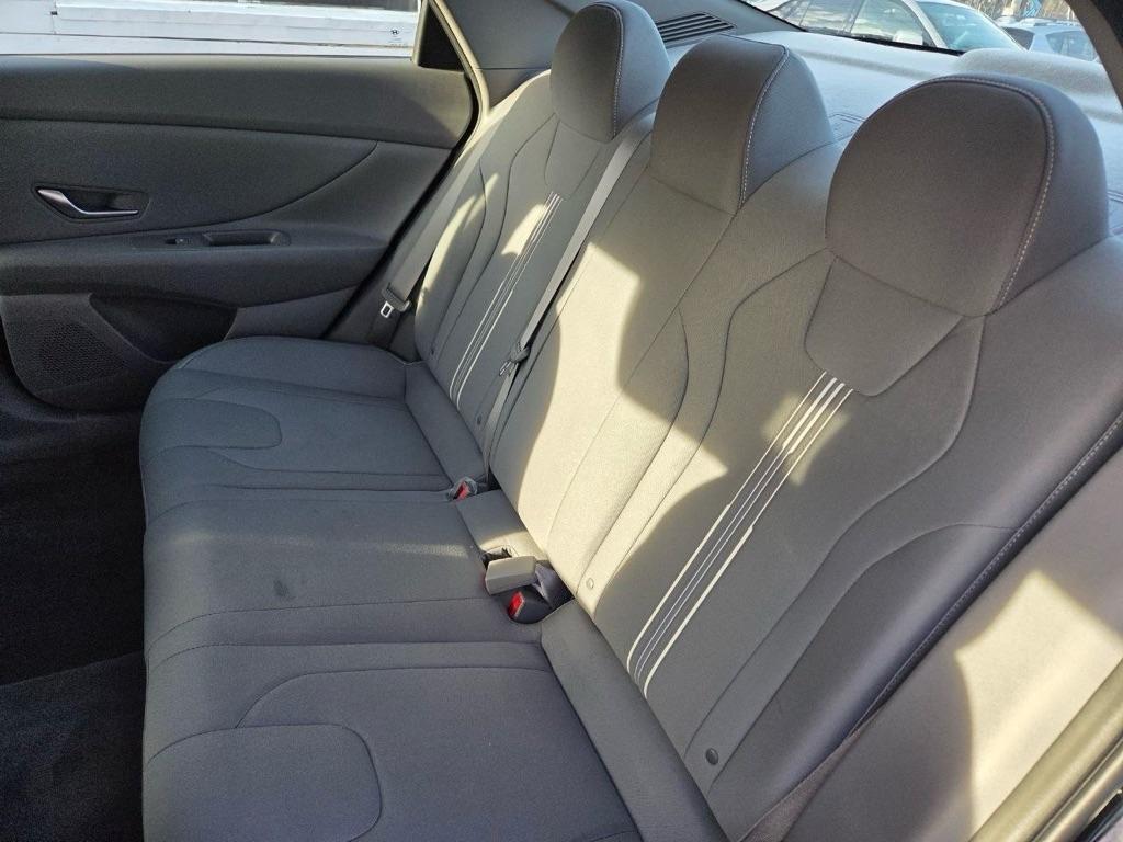 Hyundai Elantra SEL 2023