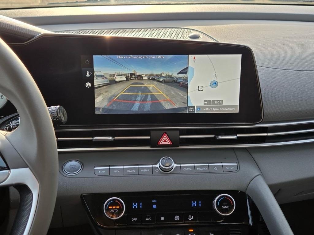 Hyundai Elantra SEL 2023