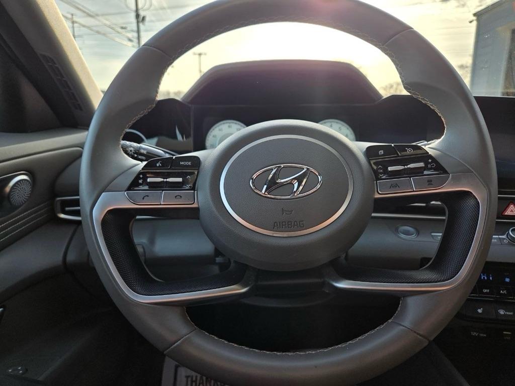 Hyundai Elantra SEL 2023