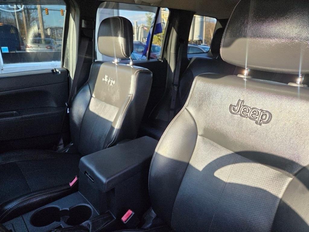 Jeep Liberty Sport 4WD 2012