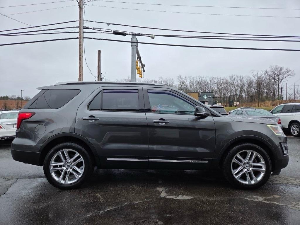 Ford Explorer XLT 4WD 2017