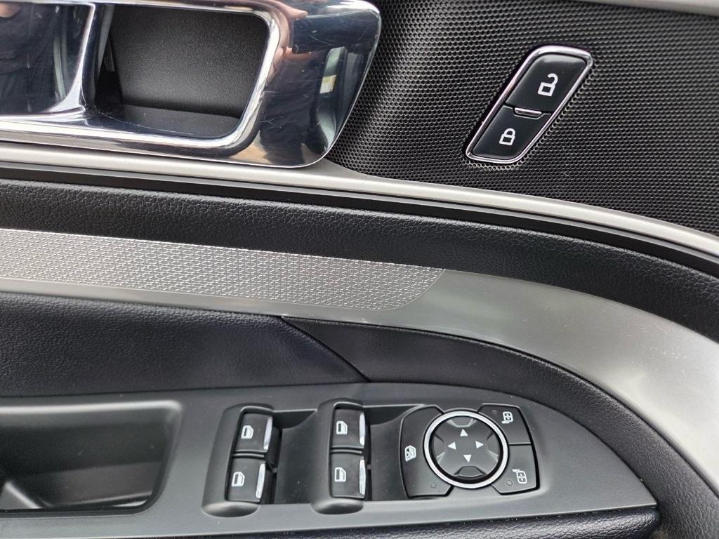 Ford Explorer XLT 4WD 2017