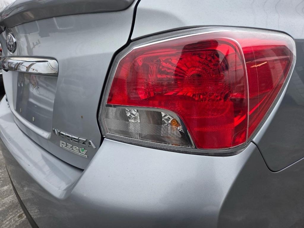 Subaru Impreza 2.0i Limited PZEV 4-Door 2015