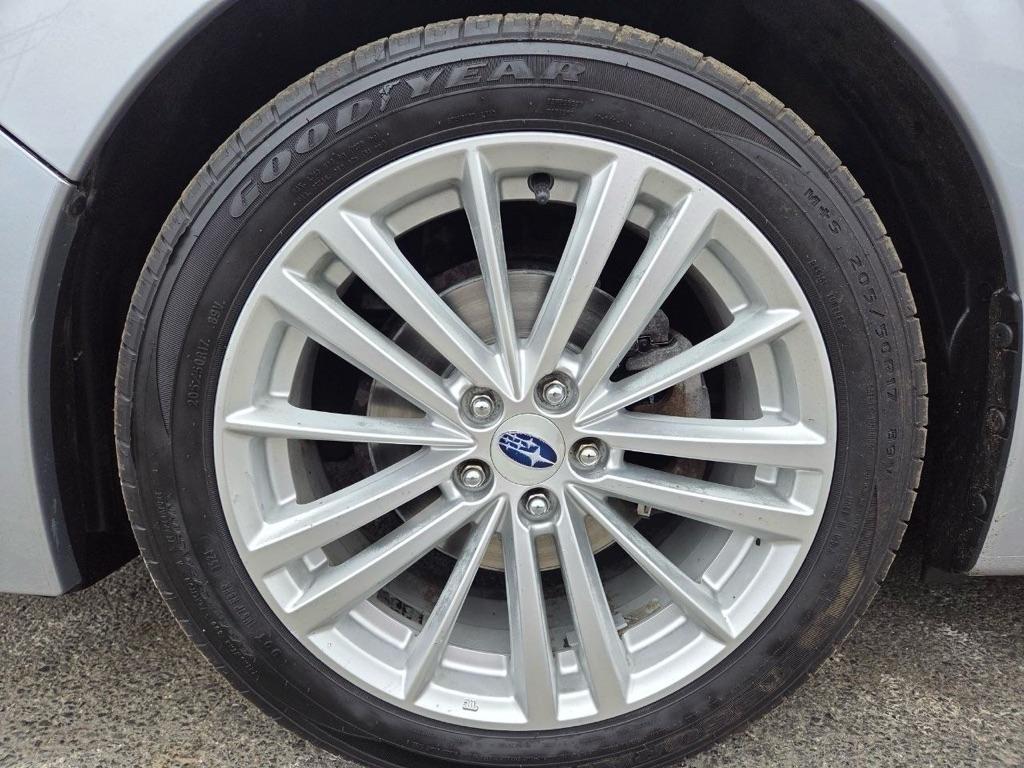 Subaru Impreza 2.0i Limited PZEV 4-Door 2015