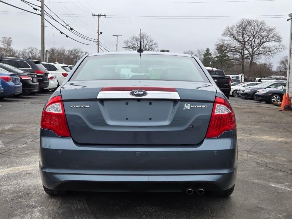 Ford Fusion Hybrid Sedan 2012