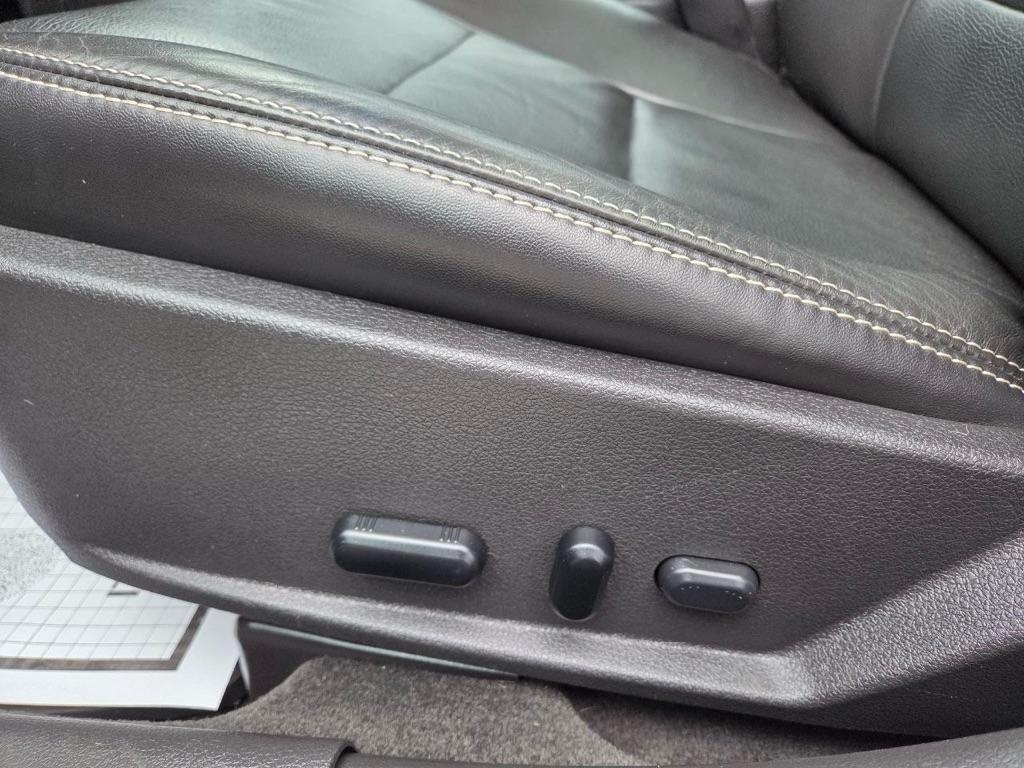 Ford Fusion Hybrid Sedan 2012