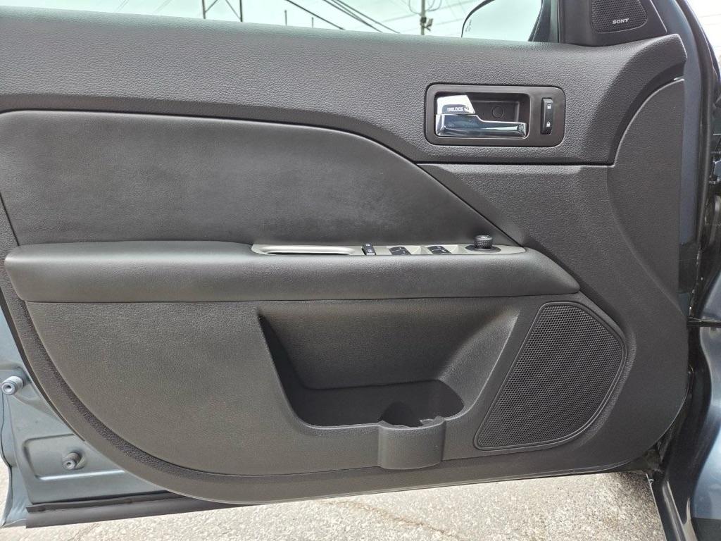 Ford Fusion Hybrid Sedan 2012