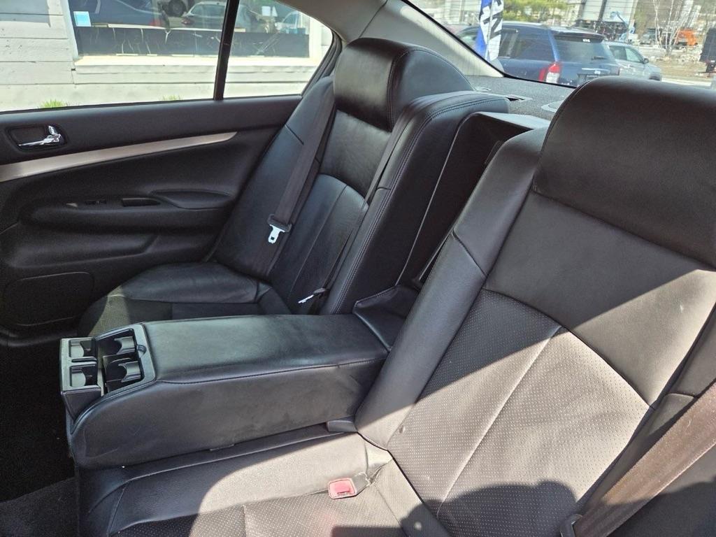 Infiniti G Sedan 37x AWD 2013