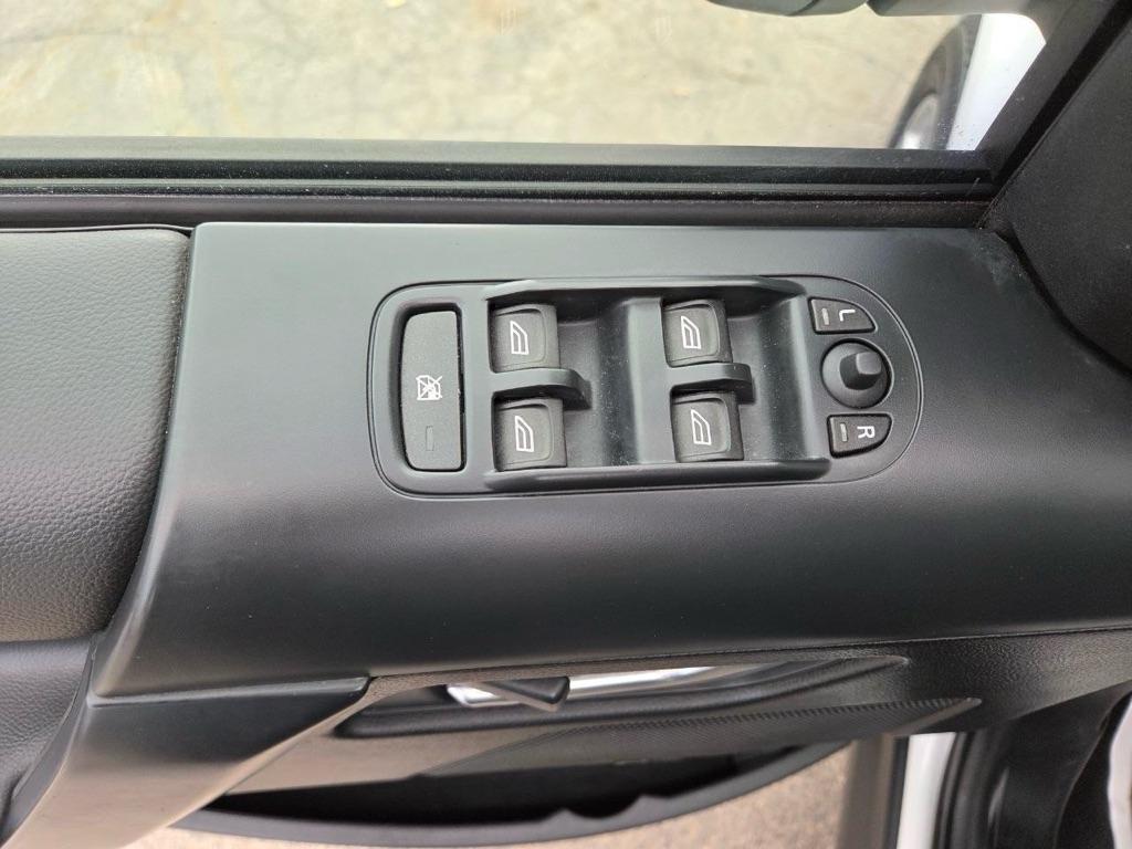 Land Rover LR2 HSE 2011