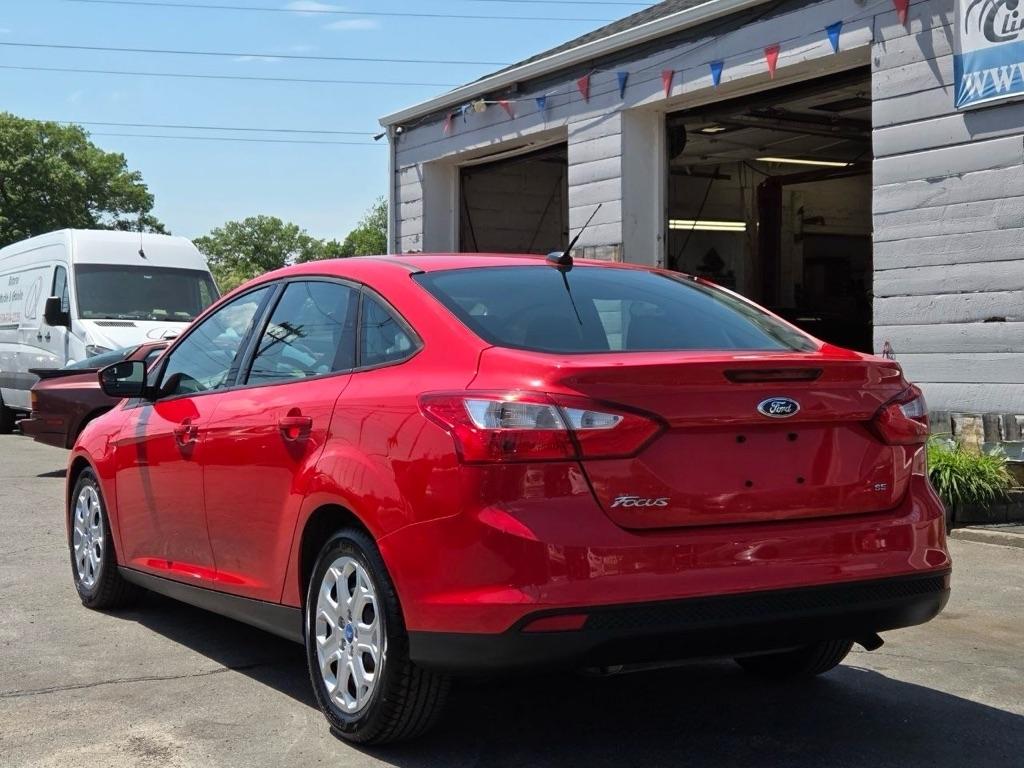 Ford Focus SE Sedan 2012