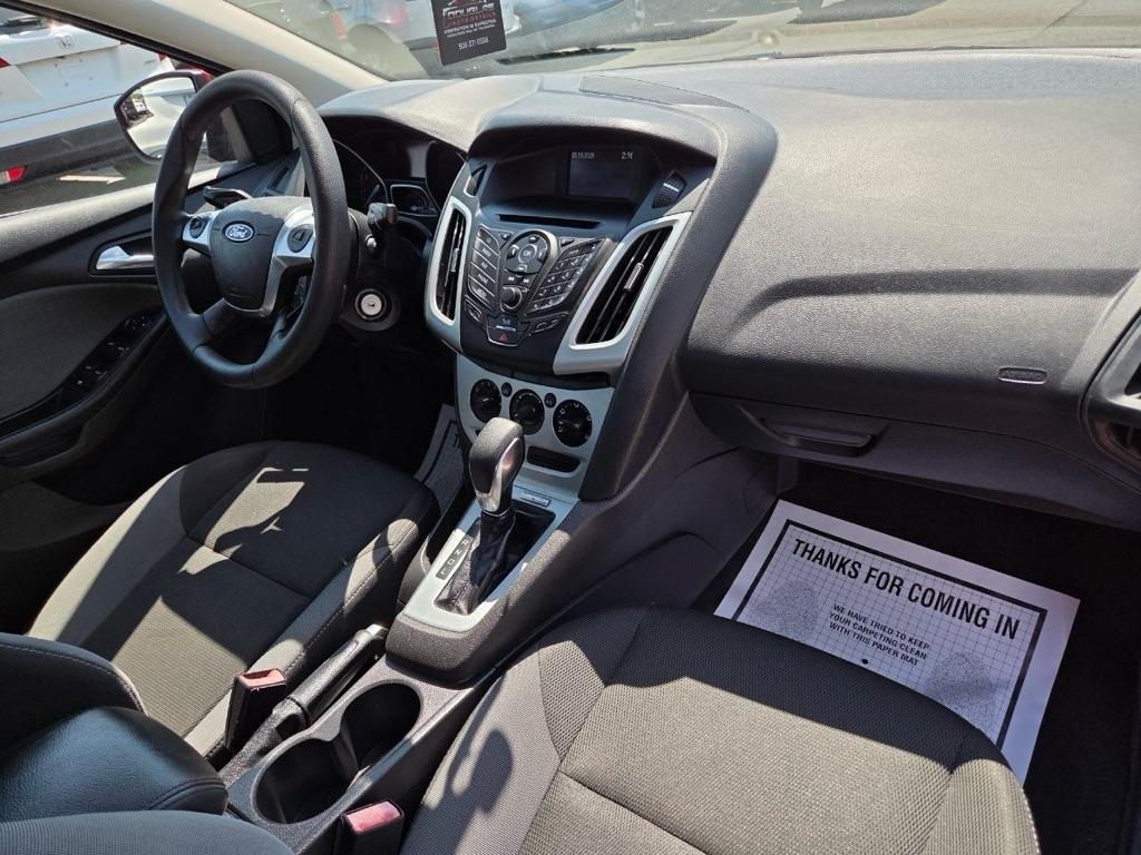 Ford Focus SE Sedan 2012
