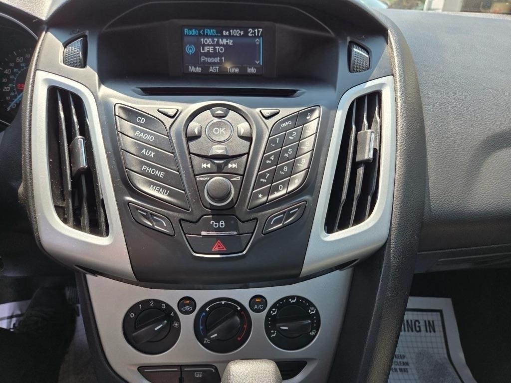 Ford Focus SE Sedan 2012