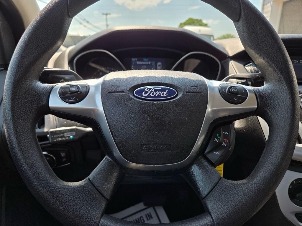 Ford Focus SE Sedan 2012