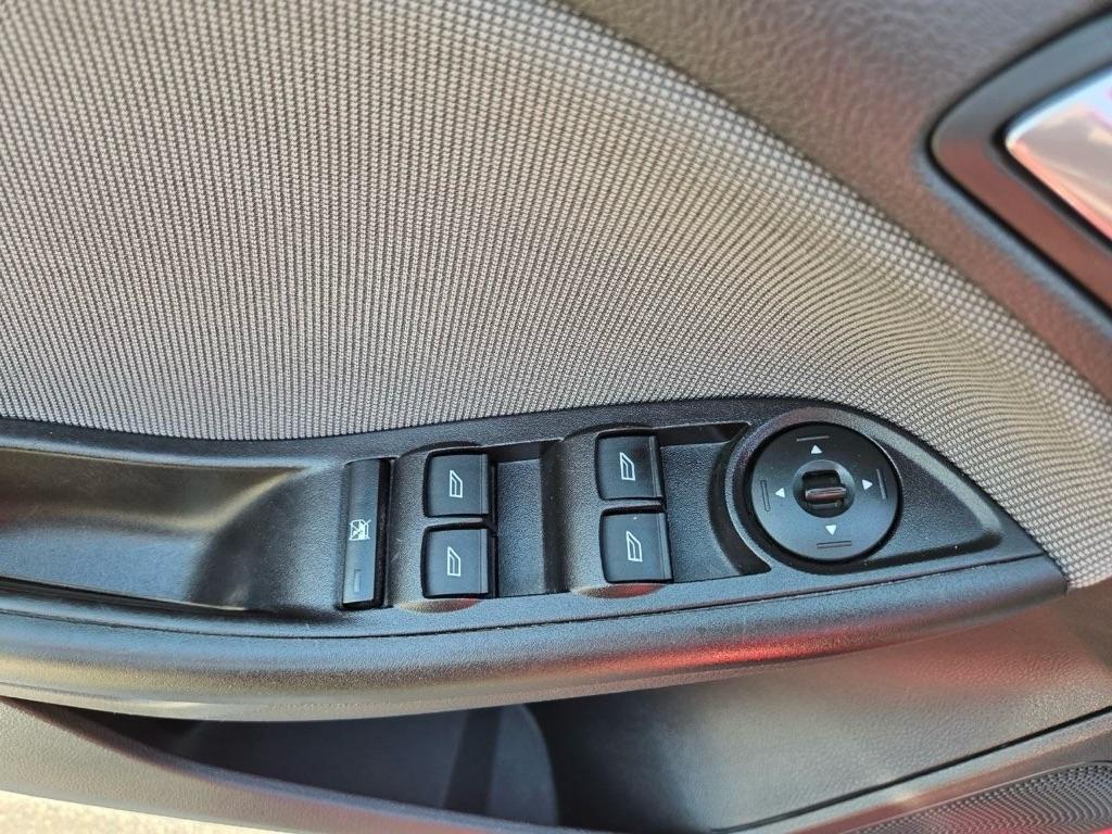 Ford Focus SE Sedan 2012