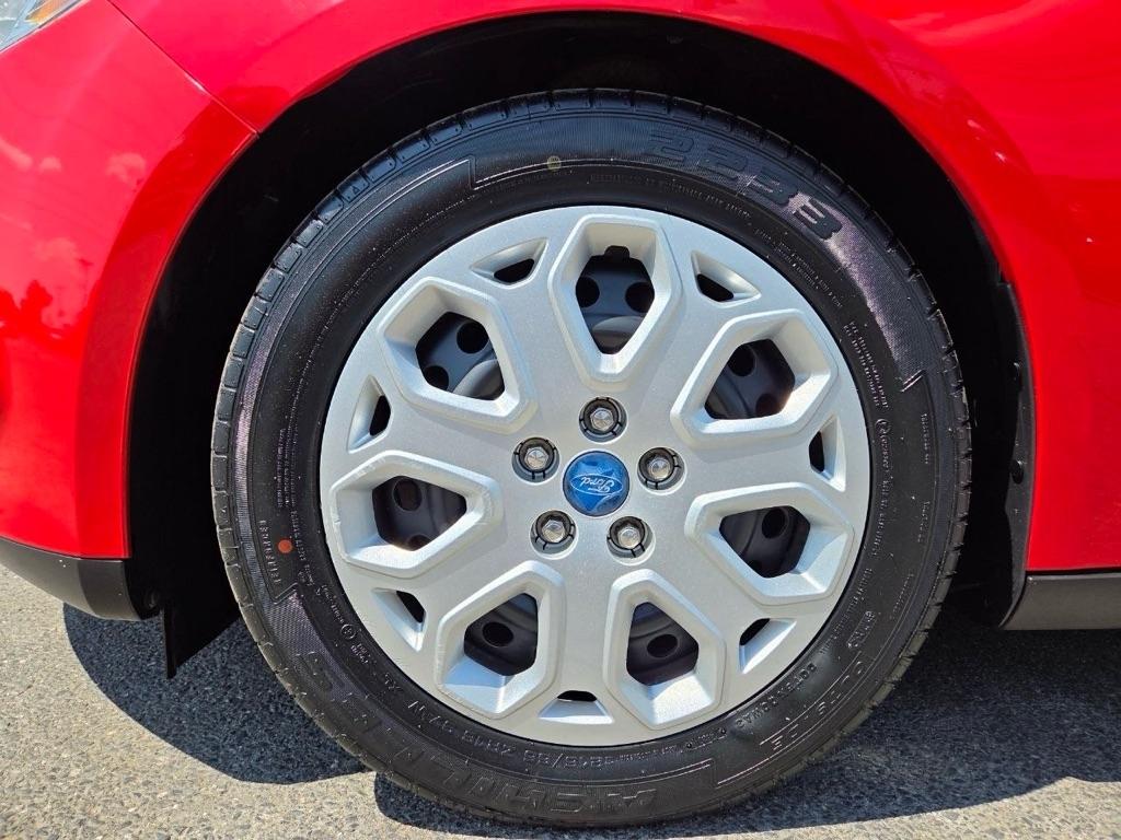 Ford Focus SE Sedan 2012
