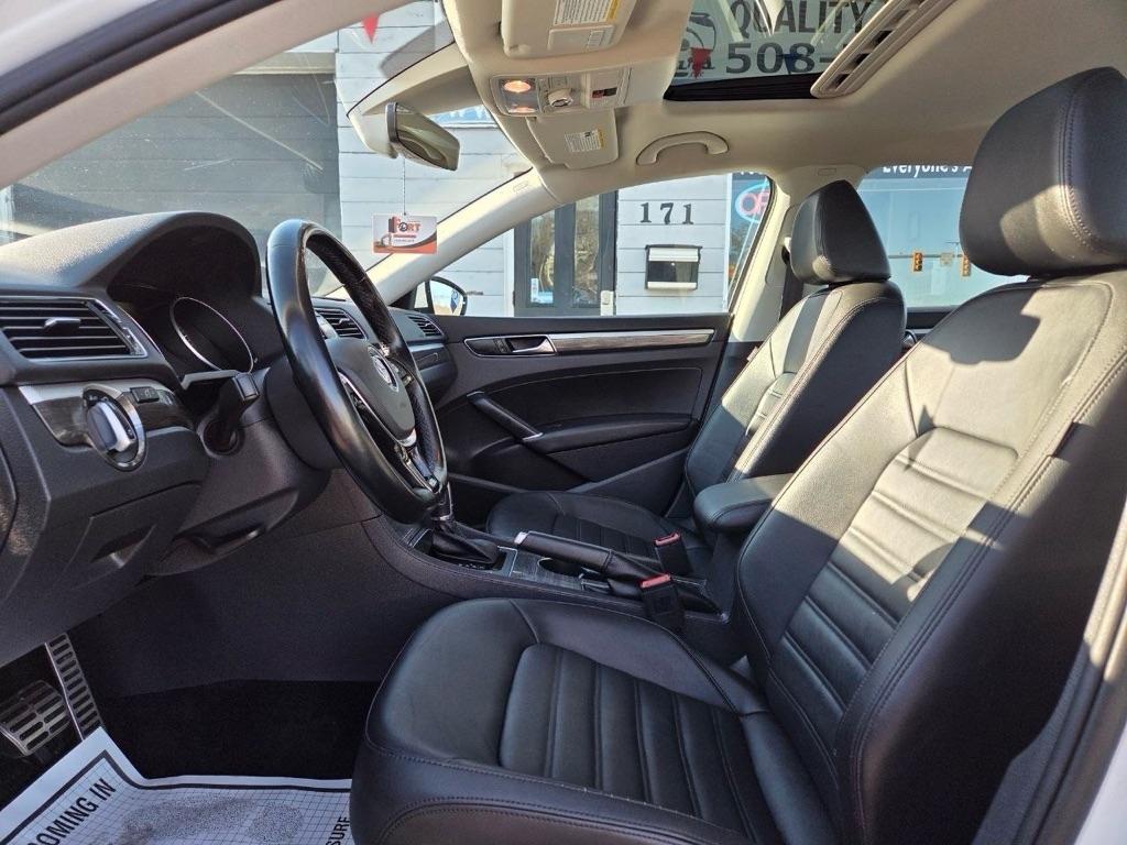Volkswagen Passat SEL Premium 6A 2017