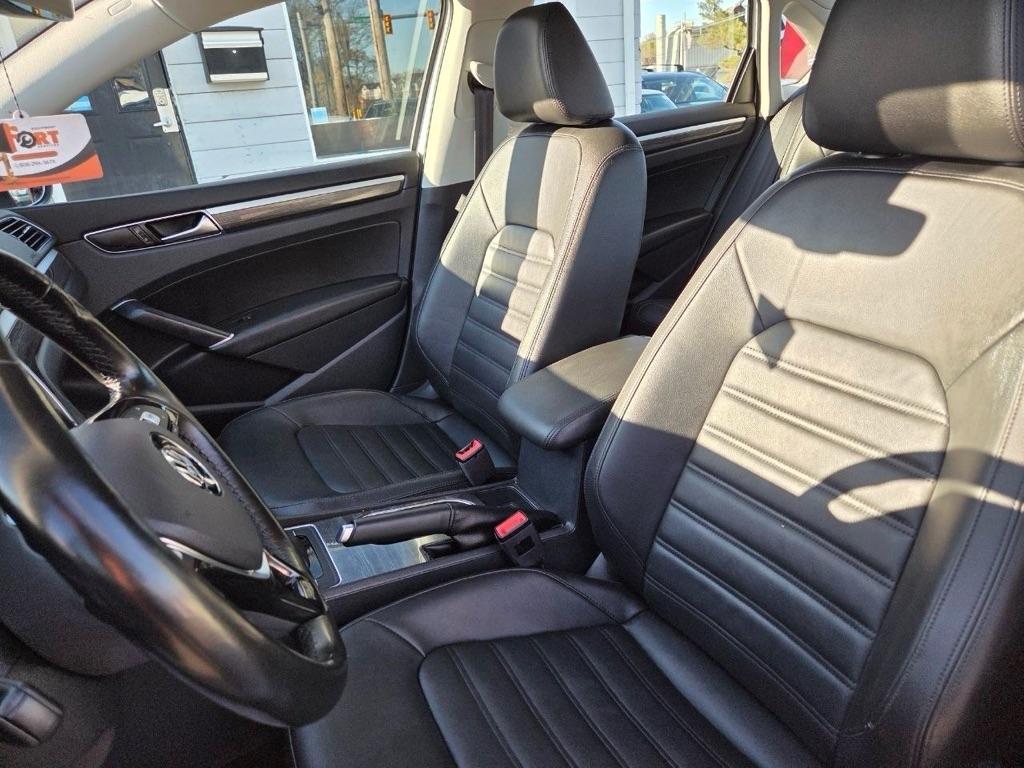 Volkswagen Passat SEL Premium 6A 2017