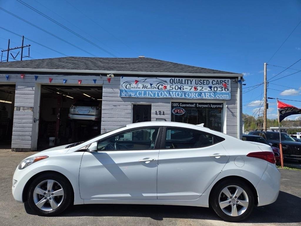 Hyundai Elantra GLS M/T 2013