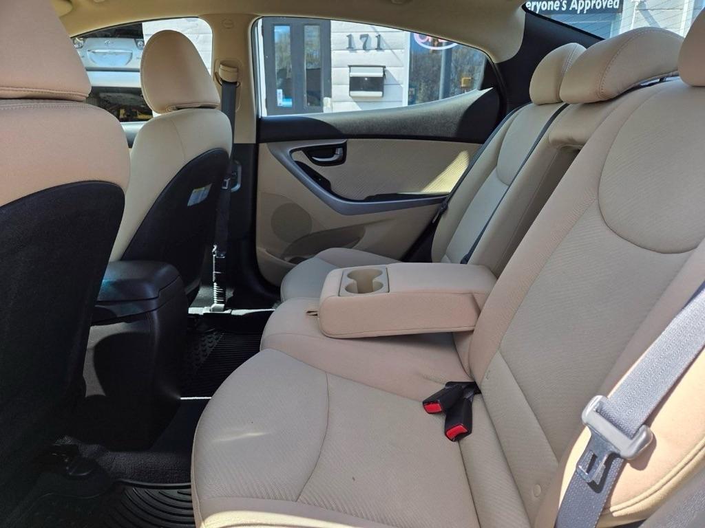 Hyundai Elantra GLS M/T 2013