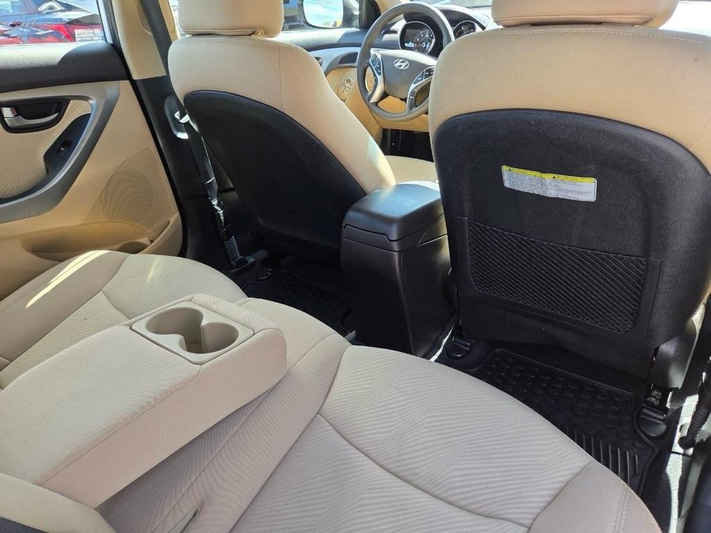 Hyundai Elantra GLS M/T 2013