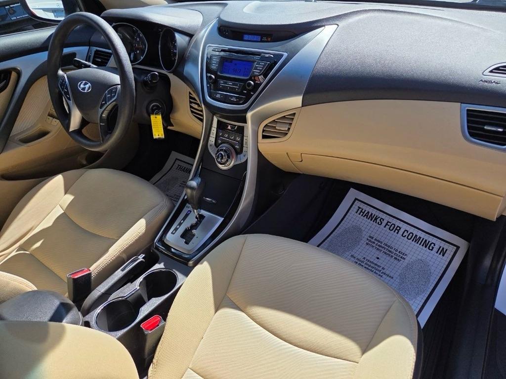 Hyundai Elantra GLS M/T 2013