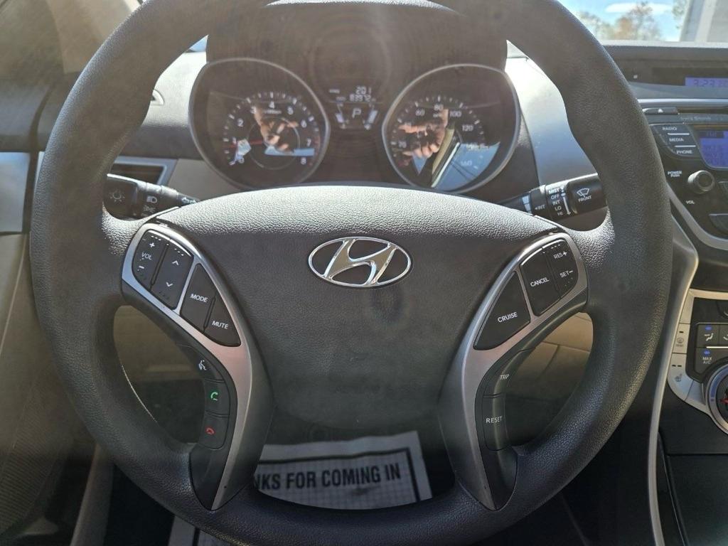 Hyundai Elantra GLS M/T 2013