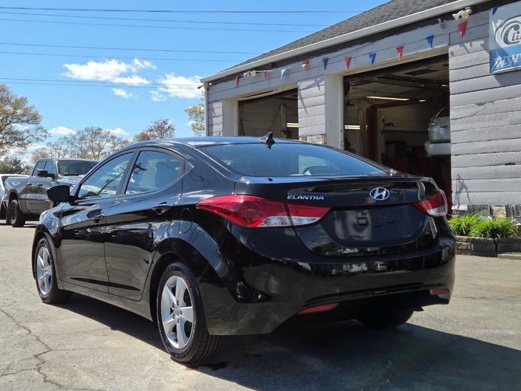 Hyundai Elantra GLS A/T 2011