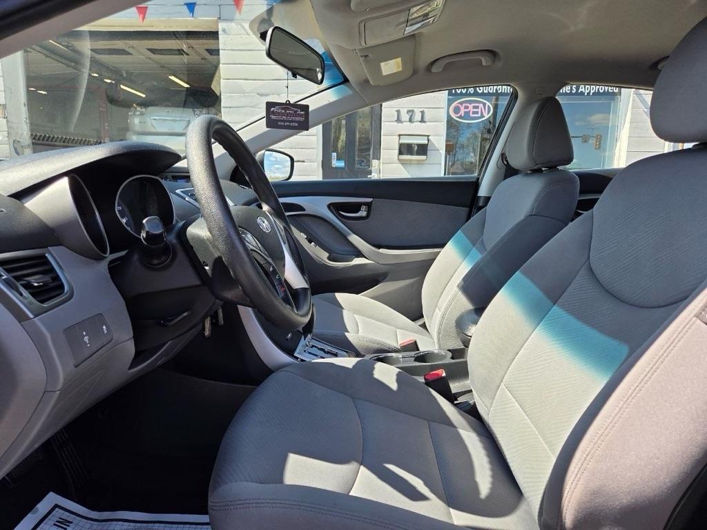 Hyundai Elantra GLS A/T 2011